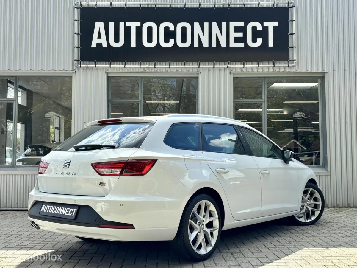 1.4 TSI FR. NAVI, CRUISE, XENON, STOELVERWARMING.