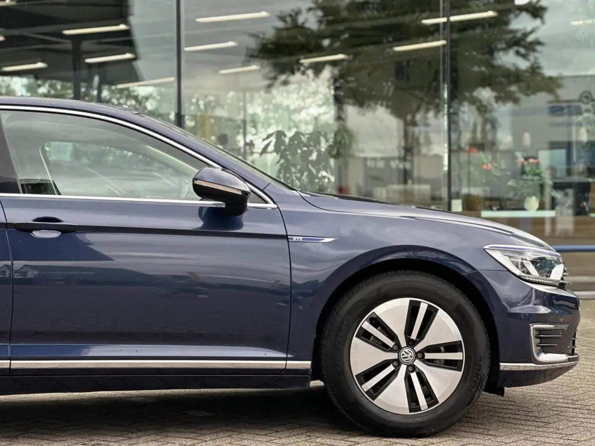 1.4 TSI GTE Plug-in DSG sedan 2017 1e eig