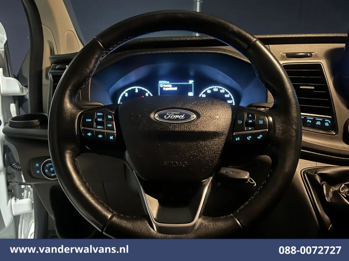 2.0 TDCI L2H1 Euro6 Airco | Camera | 2800kg trekvermogen | Apple Carplay | Cruisecontrol | LED | Parkeersensoren Android Auto, Verwarmde voorruit, Bijrijdersbank