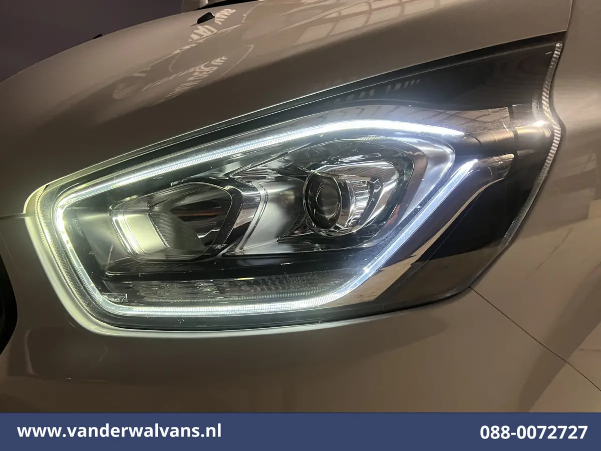 2.0 TDCI L2H1 Euro6 Airco | Camera | 2800kg trekvermogen | Apple Carplay | Cruisecontrol | LED | Parkeersensoren Android Auto, Verwarmde voorruit, Bijrijdersbank
