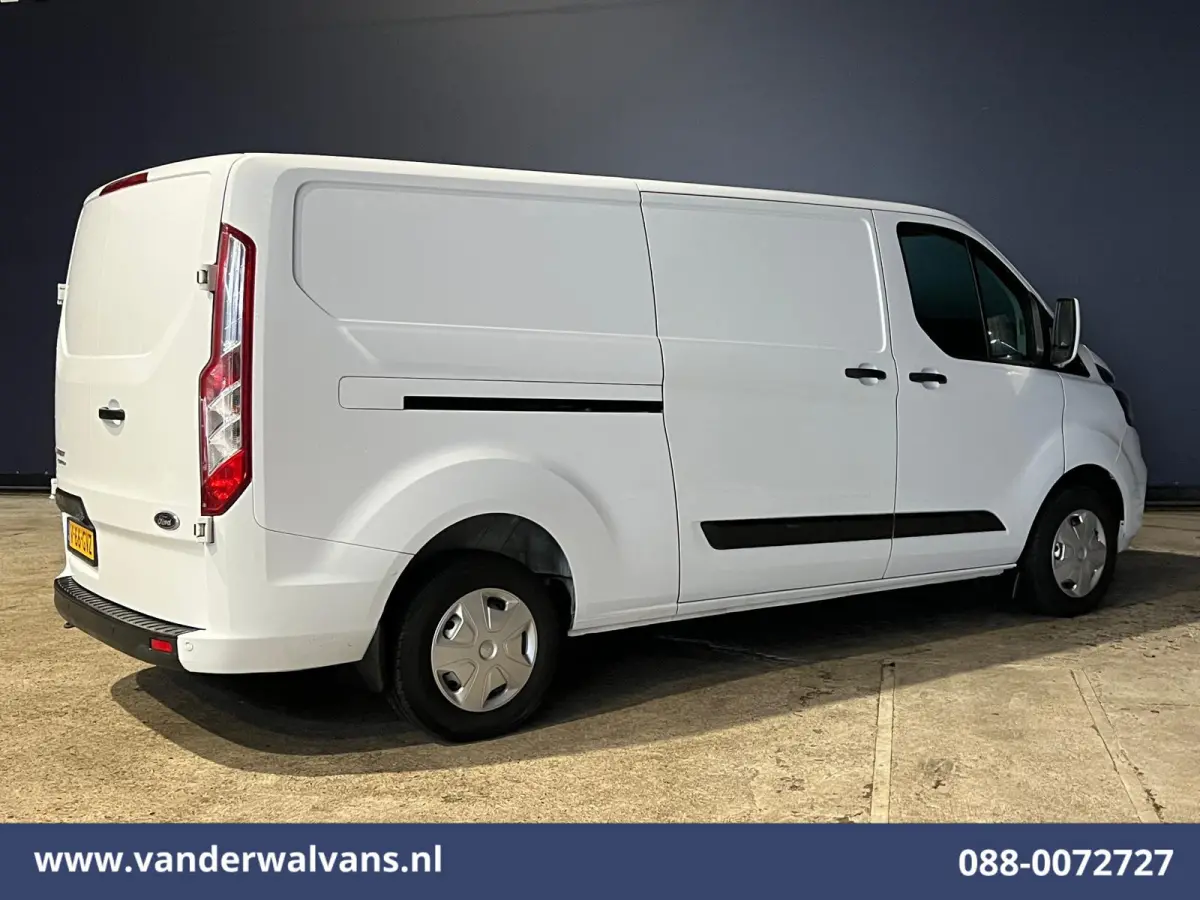 2.0 TDCI L2H1 Euro6 Airco | Camera | 2800kg trekvermogen | Apple Carplay | Cruisecontrol | LED | Parkeersensoren Android Auto, Verwarmde voorruit, Bijrijdersbank
