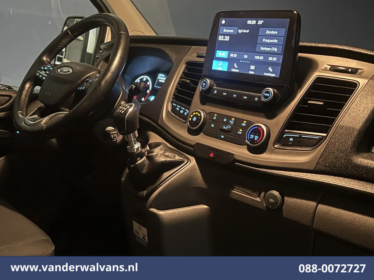 2.0 TDCI L2H1 Euro6 Airco | Camera | 2800kg trekvermogen | Apple Carplay | Cruisecontrol | LED | Parkeersensoren Android Auto, Verwarmde voorruit, Bijrijdersbank