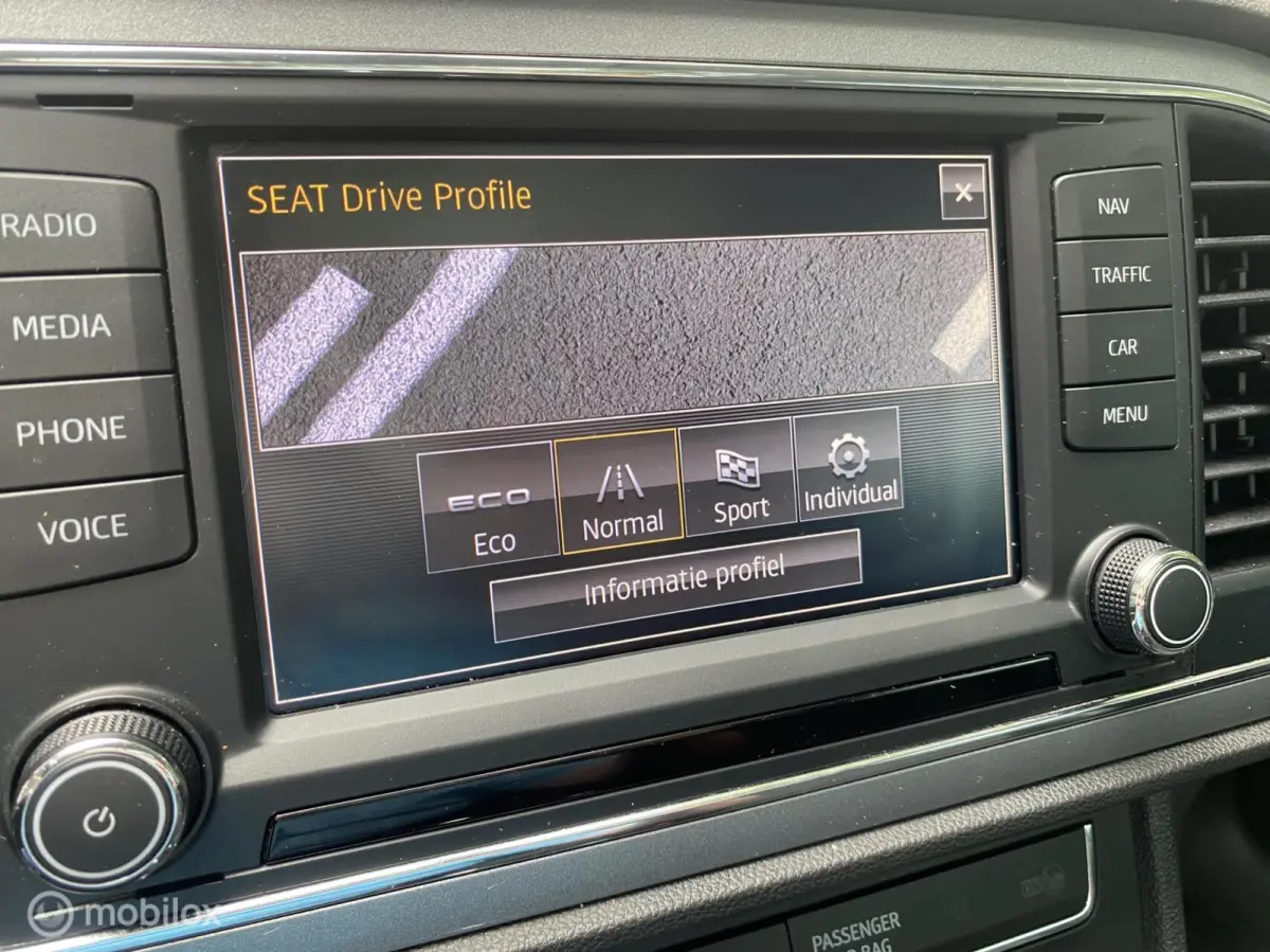 1.4 TSI FR, CRUISE, NAVI, PANODAK, PDC