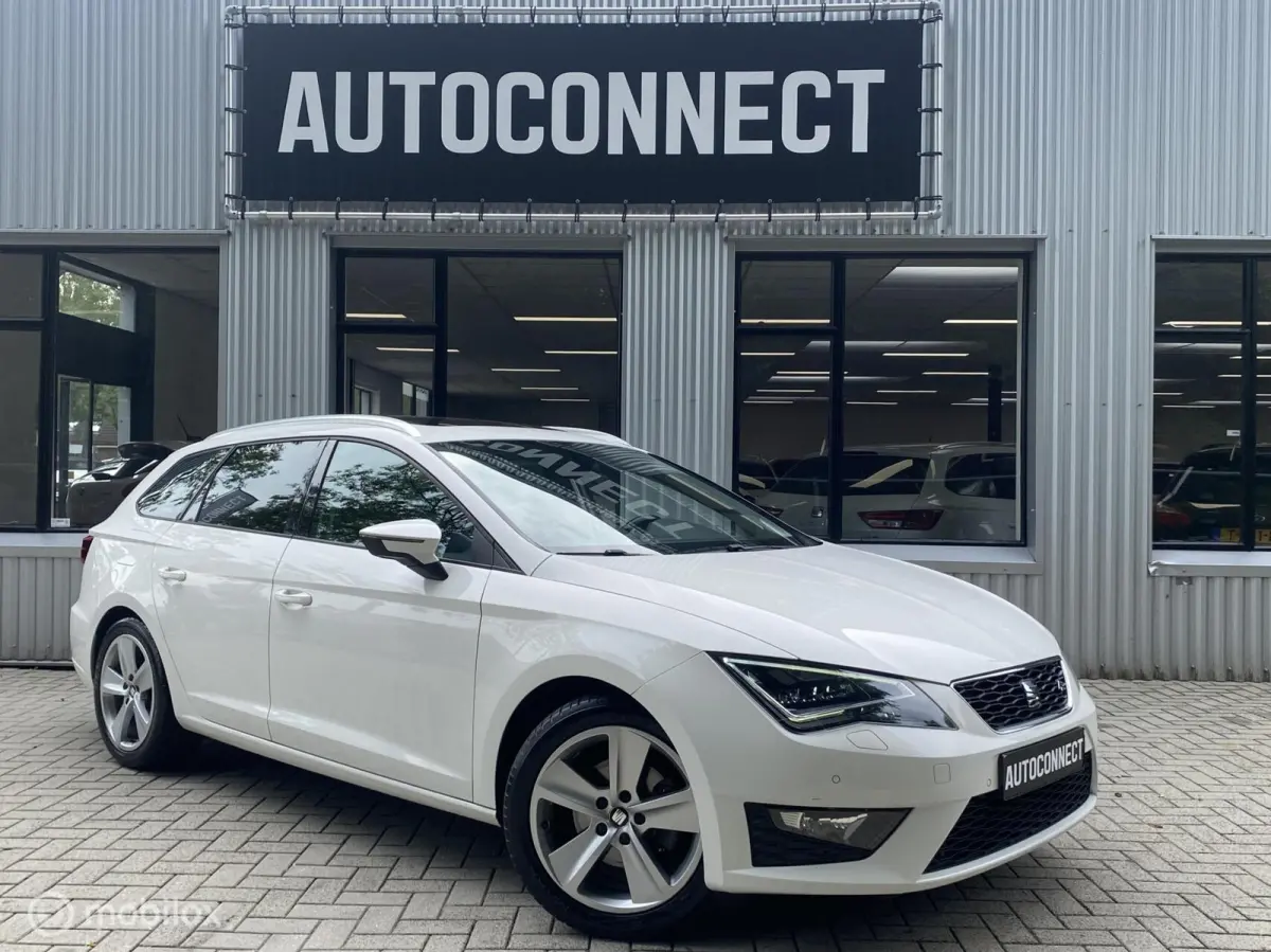 1.4 TSI FR, CRUISE, NAVI, PANODAK, PDC