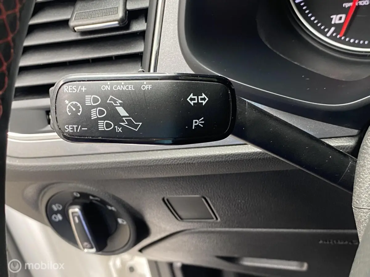 1.4 TSI FR, CRUISE, NAVI, PANODAK, PDC