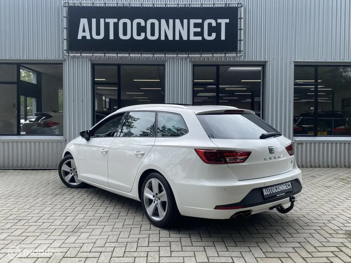 1.4 TSI FR, CRUISE, NAVI, PANODAK, PDC