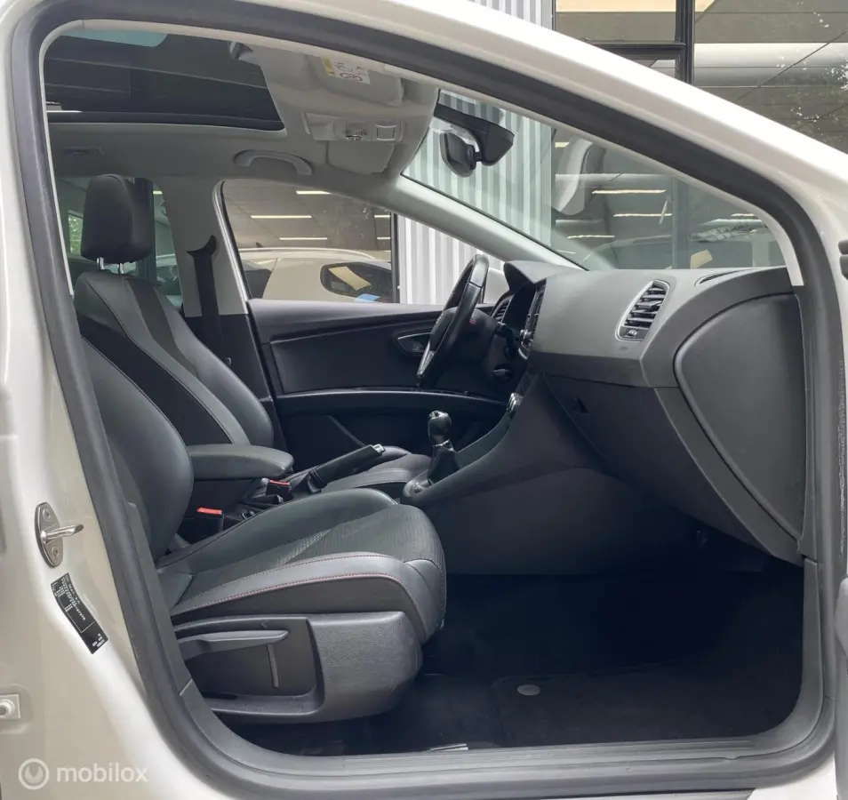 1.4 TSI FR, CRUISE, NAVI, PANODAK, PDC