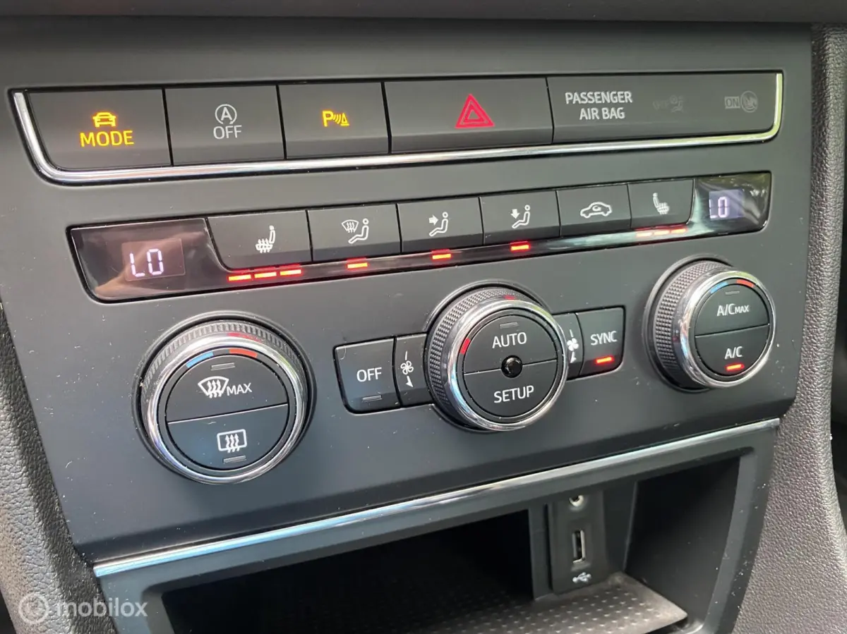 1.4 TSI FR, CRUISE, NAVI, PANODAK, PDC