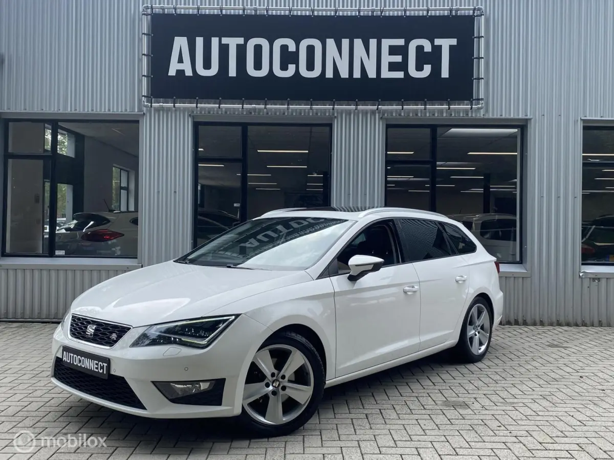 1.4 TSI FR, CRUISE, NAVI, PANODAK, PDC