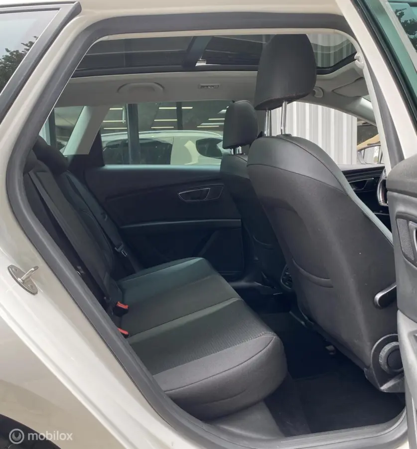 1.4 TSI FR, CRUISE, NAVI, PANODAK, PDC