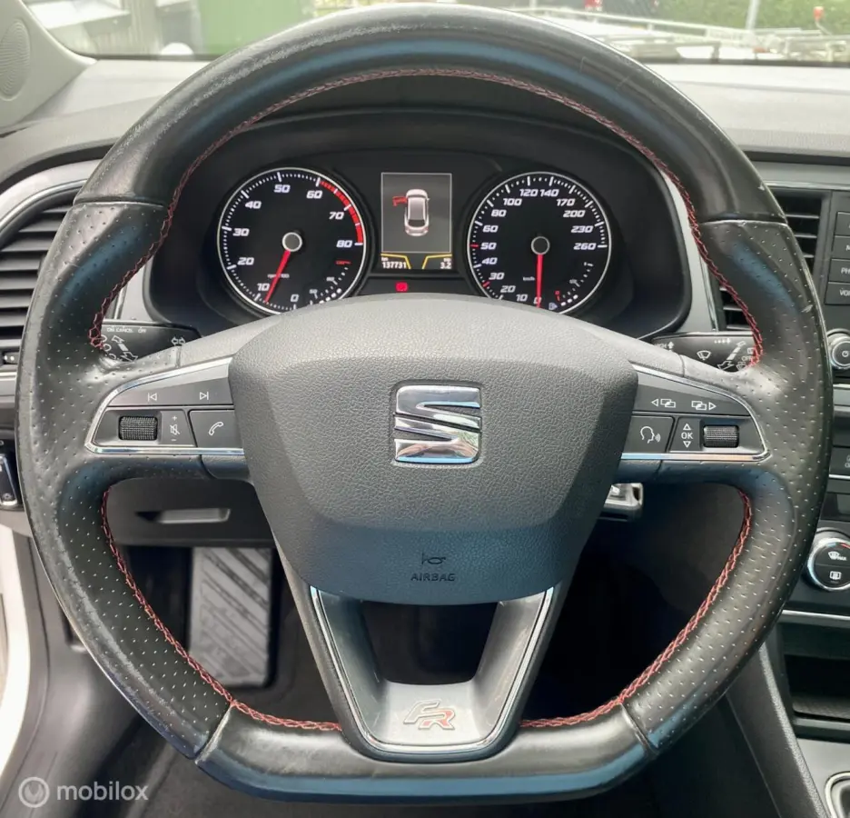 1.4 TSI FR, CRUISE, NAVI, PANODAK, PDC
