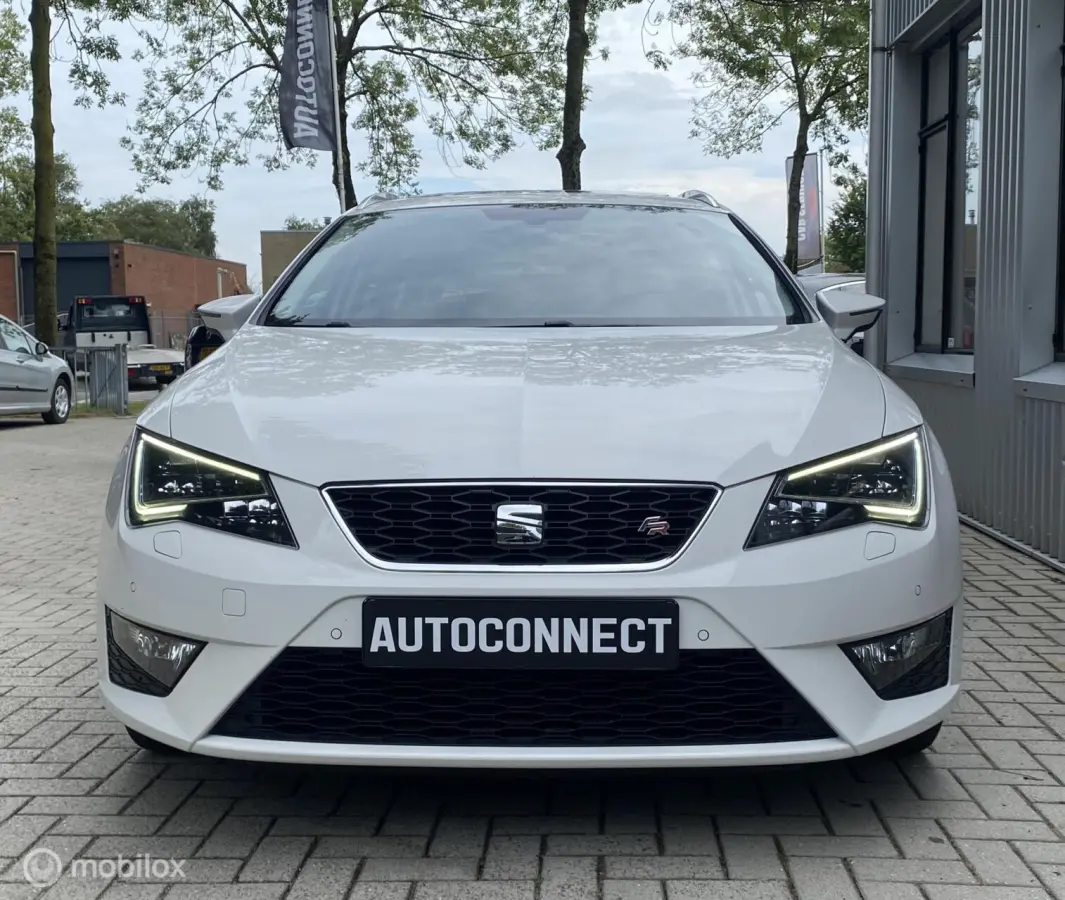 1.4 TSI FR, CRUISE, NAVI, PANODAK, PDC