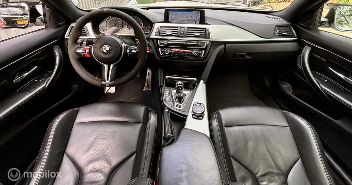 M4 4-SERIE. SCHUIFDAK, HARMAN/KARDON, VOL OPTIES.