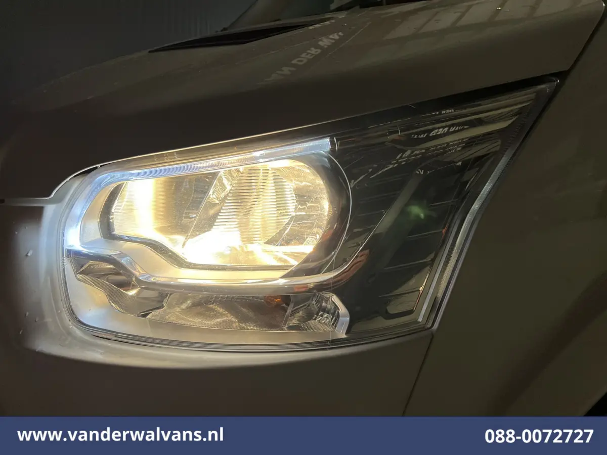 2.0 TDCI 131pk L3H2 Euro6 Airco | Camera | Navigatie | Apple Carplay | LED | Cruisecontrol Parkeersensoren, Stoelverwarming, Verwarmde voorruit, Bijrijdersbank, 2500kg trekvermogen