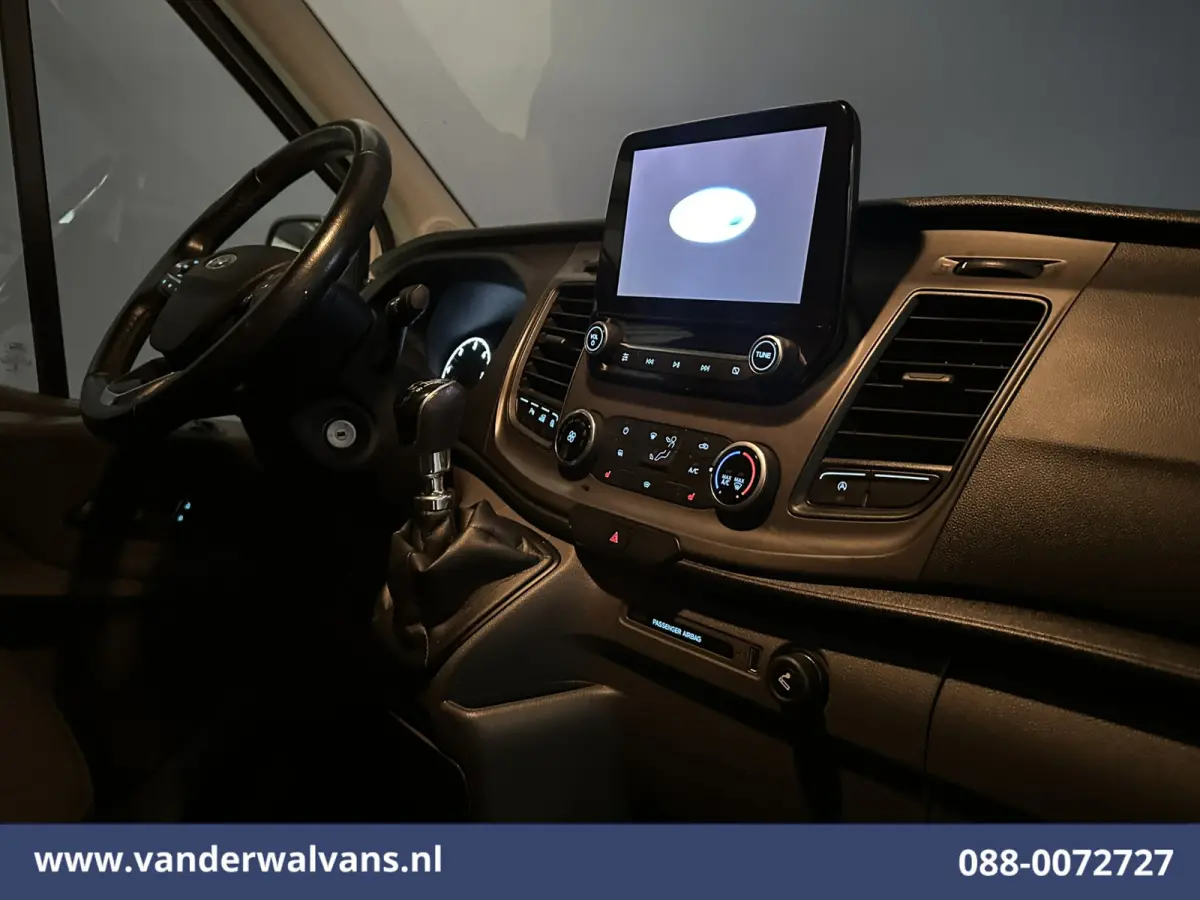 2.0 TDCI 131pk L3H2 Euro6 Airco | Camera | Navigatie | Apple Carplay | LED | Cruisecontrol Parkeersensoren, Stoelverwarming, Verwarmde voorruit, Bijrijdersbank, 2500kg trekvermogen