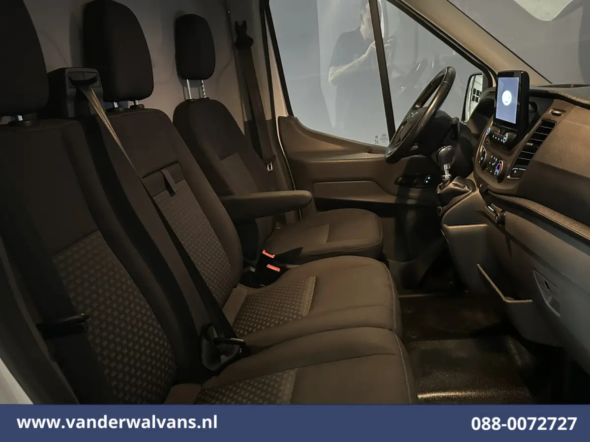 2.0 TDCI 131pk L3H2 Euro6 Airco | Camera | Navigatie | Apple Carplay | LED | Cruisecontrol Parkeersensoren, Stoelverwarming, Verwarmde voorruit, Bijrijdersbank, 2500kg trekvermogen