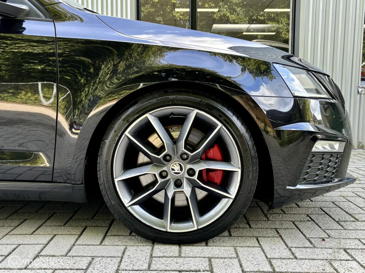 2.0 TSI RS. NAVI, AUTOMAAT, CRUISE, STOELVERWARMING.