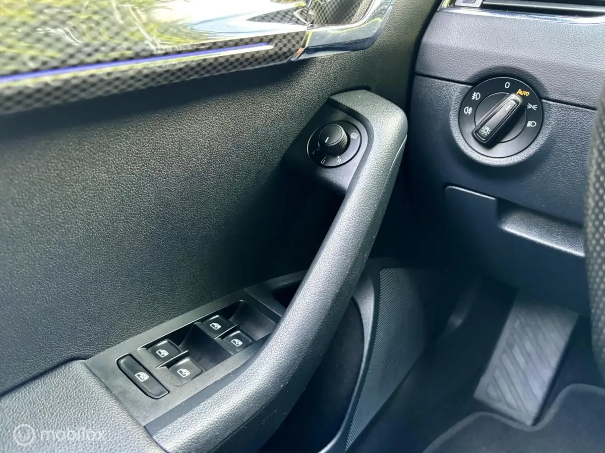 2.0 TSI RS. NAVI, AUTOMAAT, CRUISE, STOELVERWARMING.