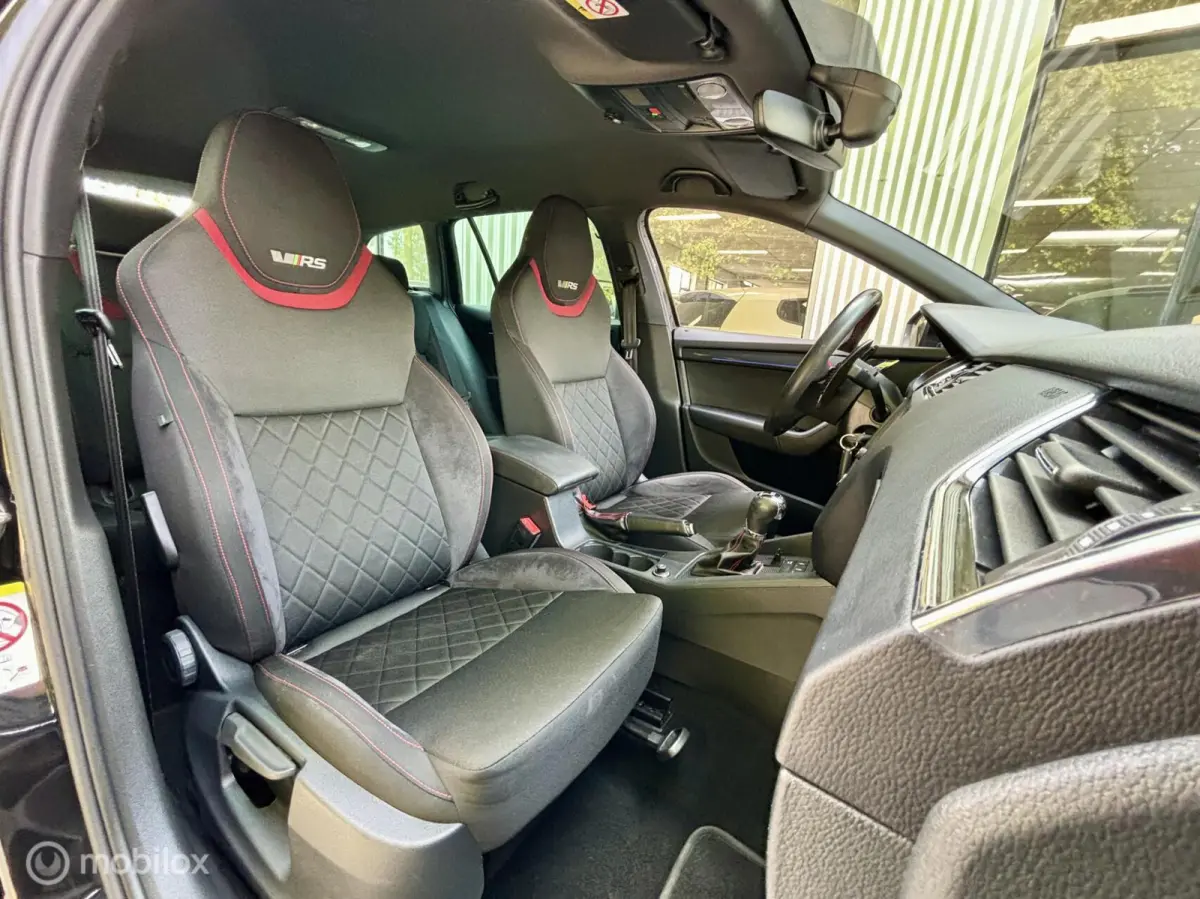 2.0 TSI RS. NAVI, AUTOMAAT, CRUISE, STOELVERWARMING.