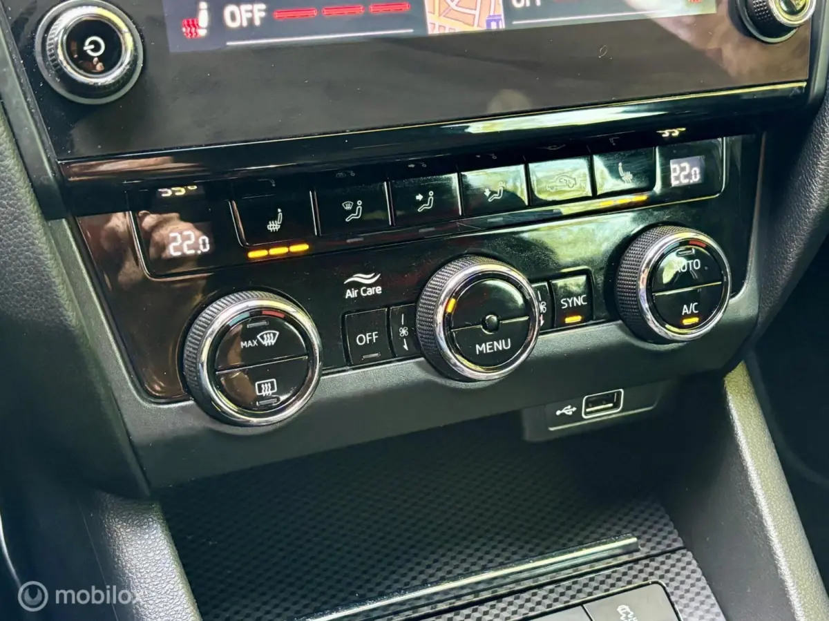 2.0 TSI RS. NAVI, AUTOMAAT, CRUISE, STOELVERWARMING.