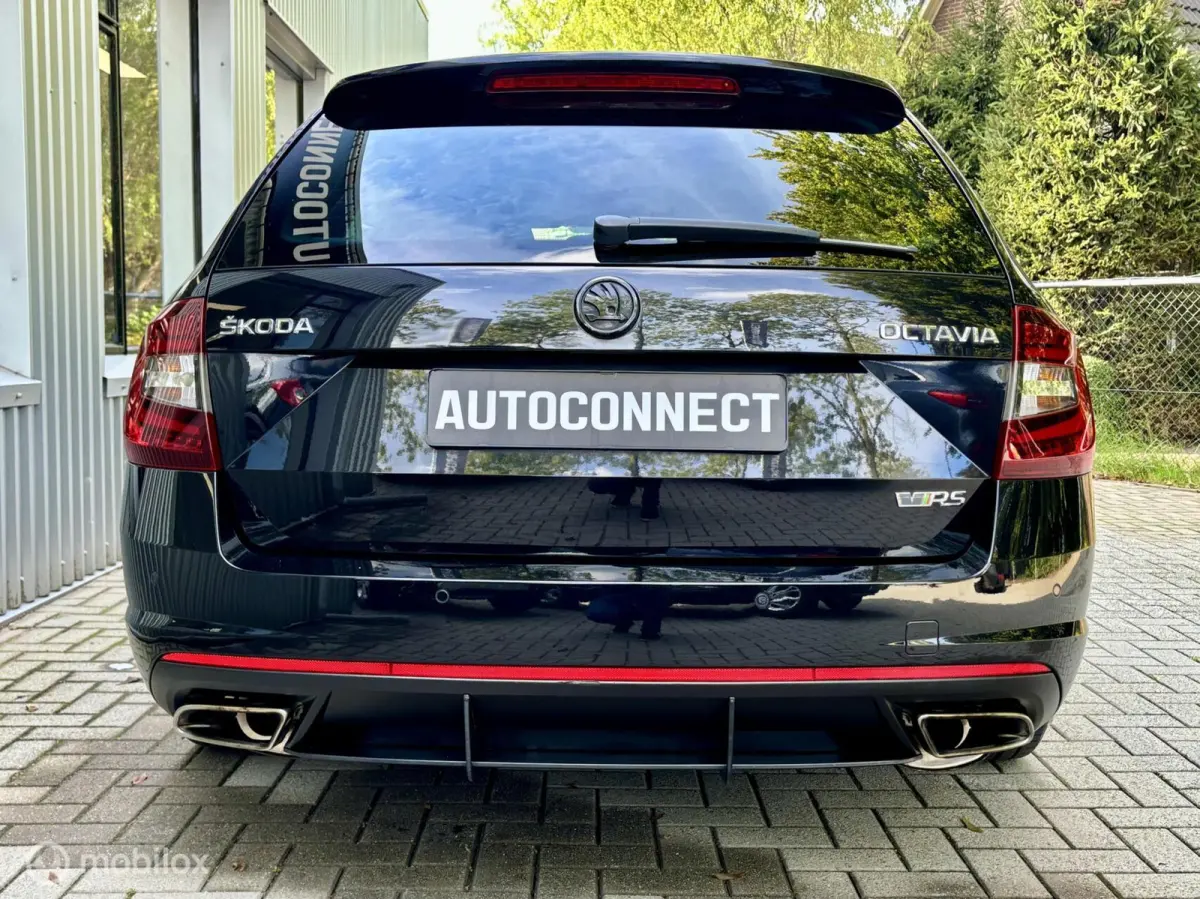 2.0 TSI RS. NAVI, AUTOMAAT, CRUISE, STOELVERWARMING.