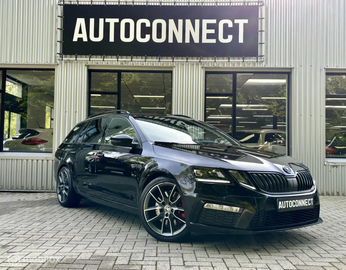 2.0 TSI RS. NAVI, AUTOMAAT, CRUISE, STOELVERWARMING.