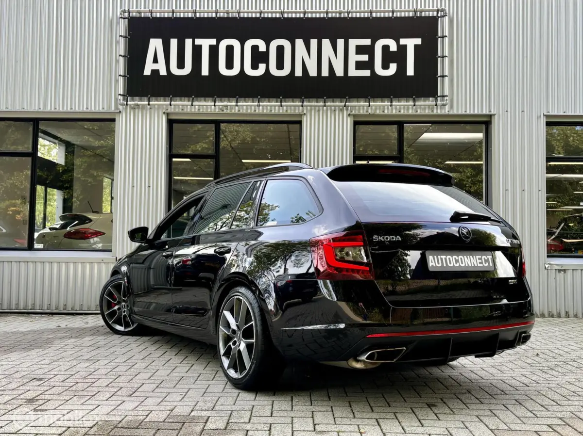 2.0 TSI RS. NAVI, AUTOMAAT, CRUISE, STOELVERWARMING.