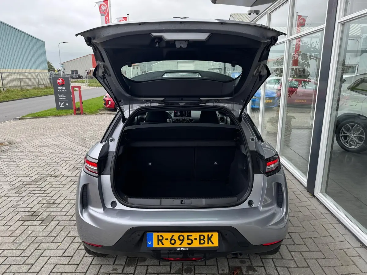 1.2 PureTech Montmartre|Navi|Cruise|PDC|AppleCarplay/Android Auto|Start/Stop|
