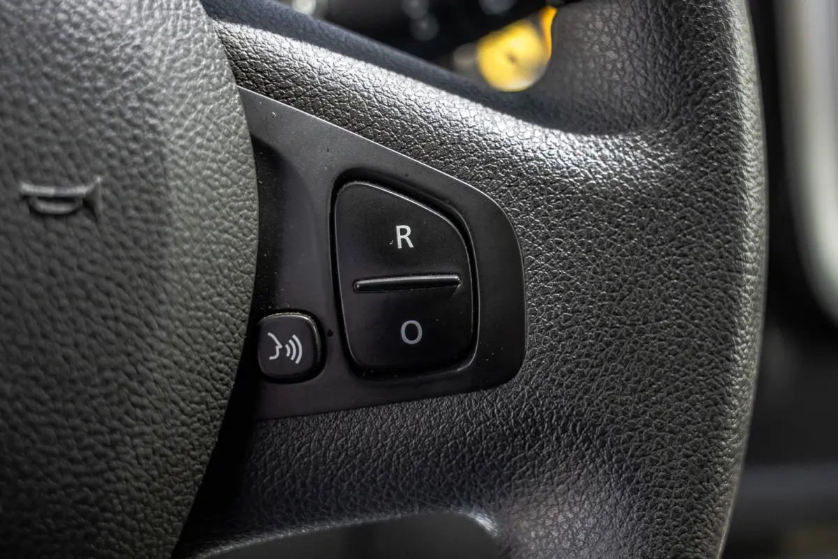 **1.6 dCi 9-Pers L2H1 | Incl. BPM, BTW vrij | R-Link | Navi | Airco | Cruise | PDC | MF Stuur | Start / Stop**