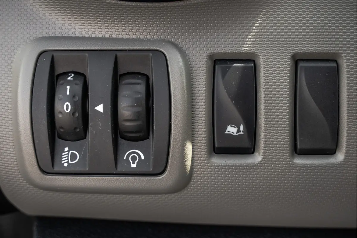 **1.6 dCi 9-Pers L2H1 | Incl. BPM, BTW vrij | R-Link | Navi | Airco | Cruise | PDC | MF Stuur | Start / Stop**