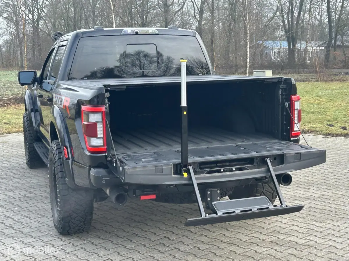 USA Raptor R 5.2 Supercharged