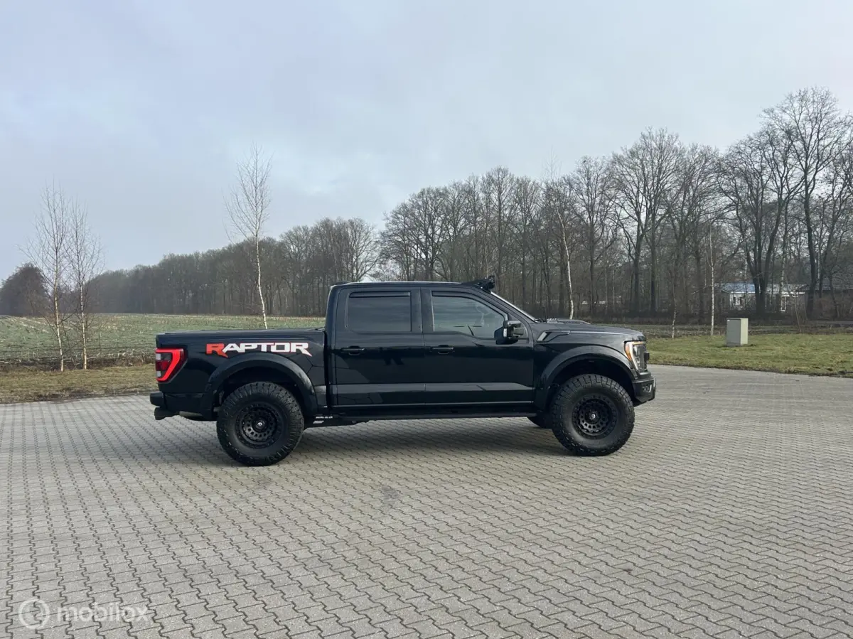 USA Raptor R 5.2 Supercharged