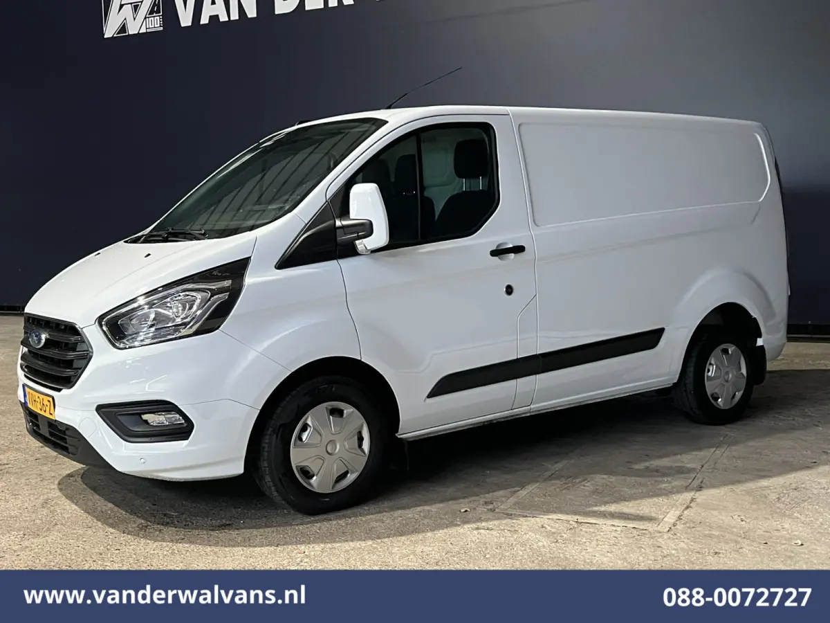 2.0 TDCI L1H1 Euro6 Airco | Navigatie | Camera | LED | Cruisecontrol Stoelverwarming Parkeersensoren, Verwarmde voorruit, Bijrijdersbank, 2500kg trekvermogen