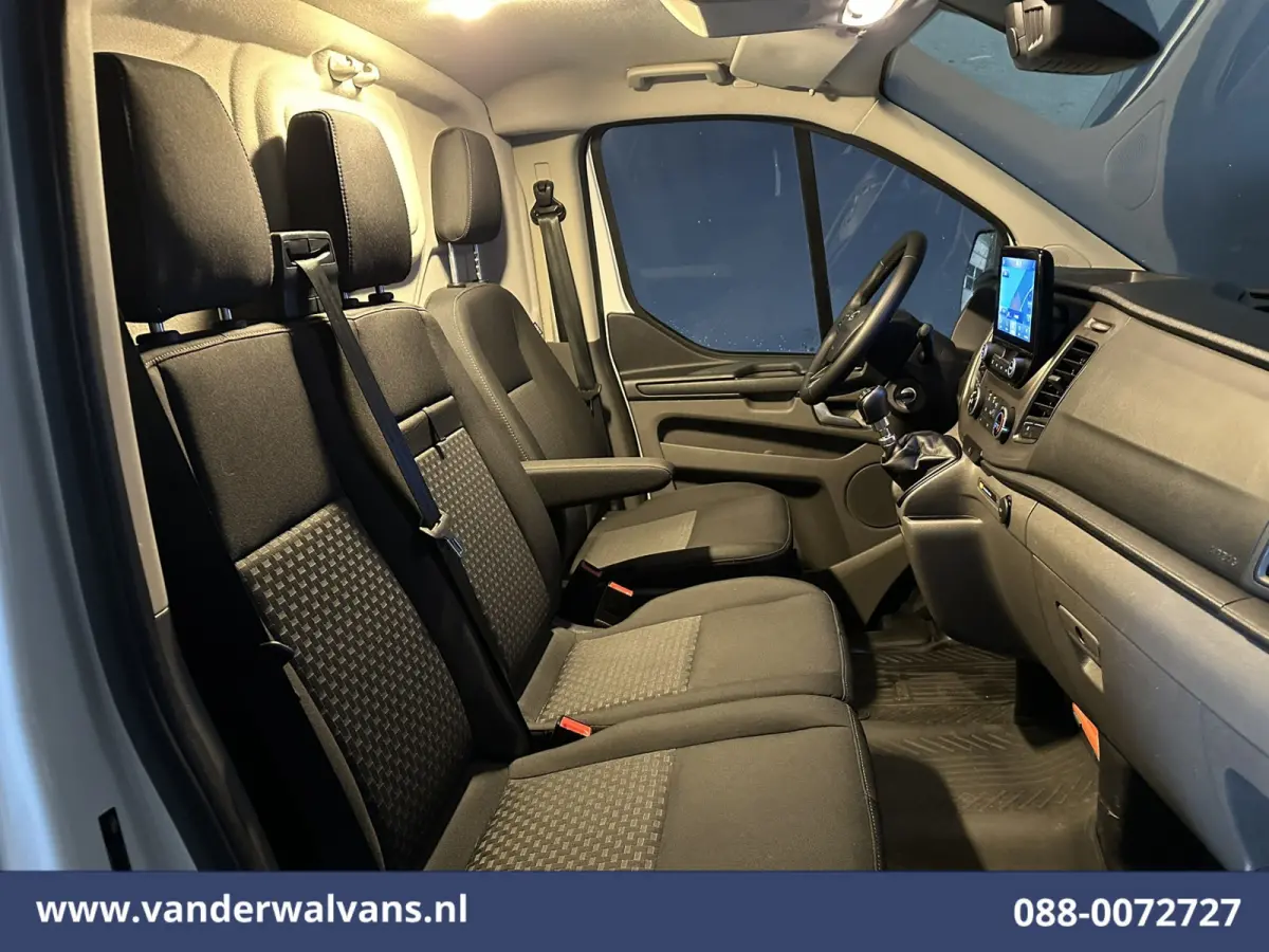 2.0 TDCI L1H1 Euro6 Airco | Navigatie | Camera | LED | Cruisecontrol Stoelverwarming Parkeersensoren, Verwarmde voorruit, Bijrijdersbank, 2500kg trekvermogen