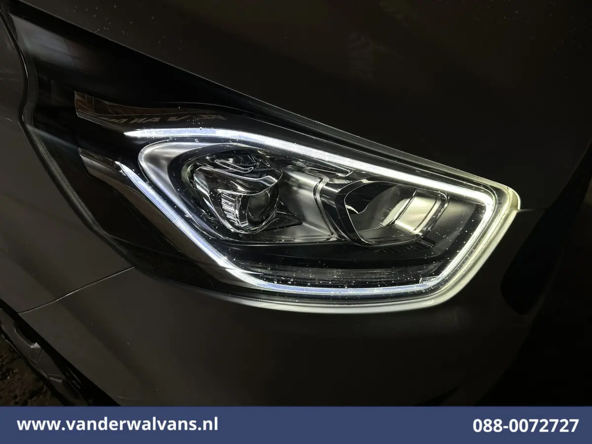 2.0 TDCI L1H1 Euro6 Airco | Navigatie | Camera | LED | Cruisecontrol Stoelverwarming Parkeersensoren, Verwarmde voorruit, Bijrijdersbank, 2500kg trekvermogen