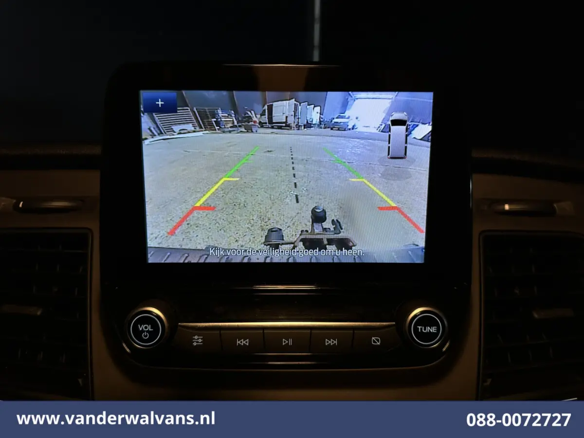 2.0 TDCI L1H1 Euro6 Airco | Navigatie | Camera | LED | Cruisecontrol Stoelverwarming Parkeersensoren, Verwarmde voorruit, Bijrijdersbank, 2500kg trekvermogen