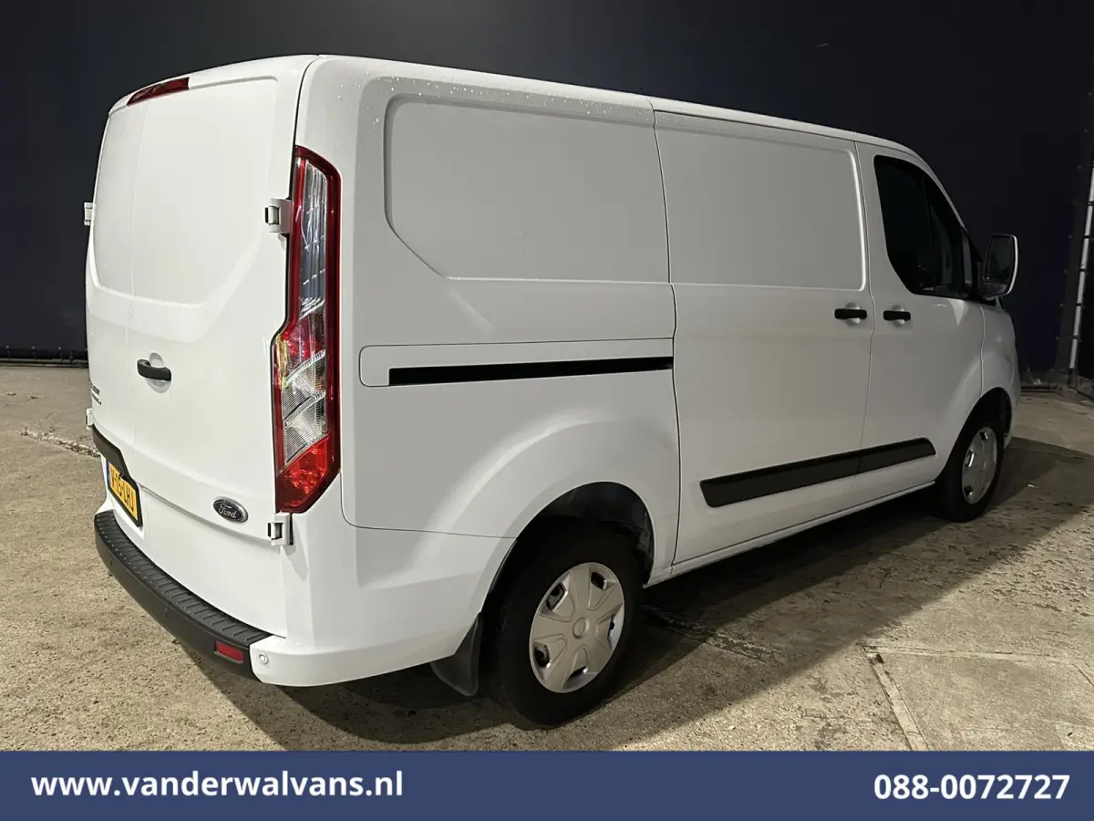 2.0 TDCI L1H1 Euro6 Airco | Camera | LED | Android Auto | Cruisecontrol | Verwarmde voorruit Parkeersensoren, Bijrijdersbank, 2500kg trekvermogen