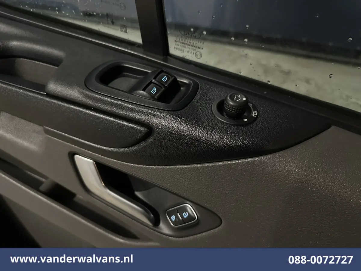2.0 TDCI L1H1 Euro6 Airco | Camera | LED | Android Auto | Cruisecontrol | Verwarmde voorruit Parkeersensoren, Bijrijdersbank, 2500kg trekvermogen