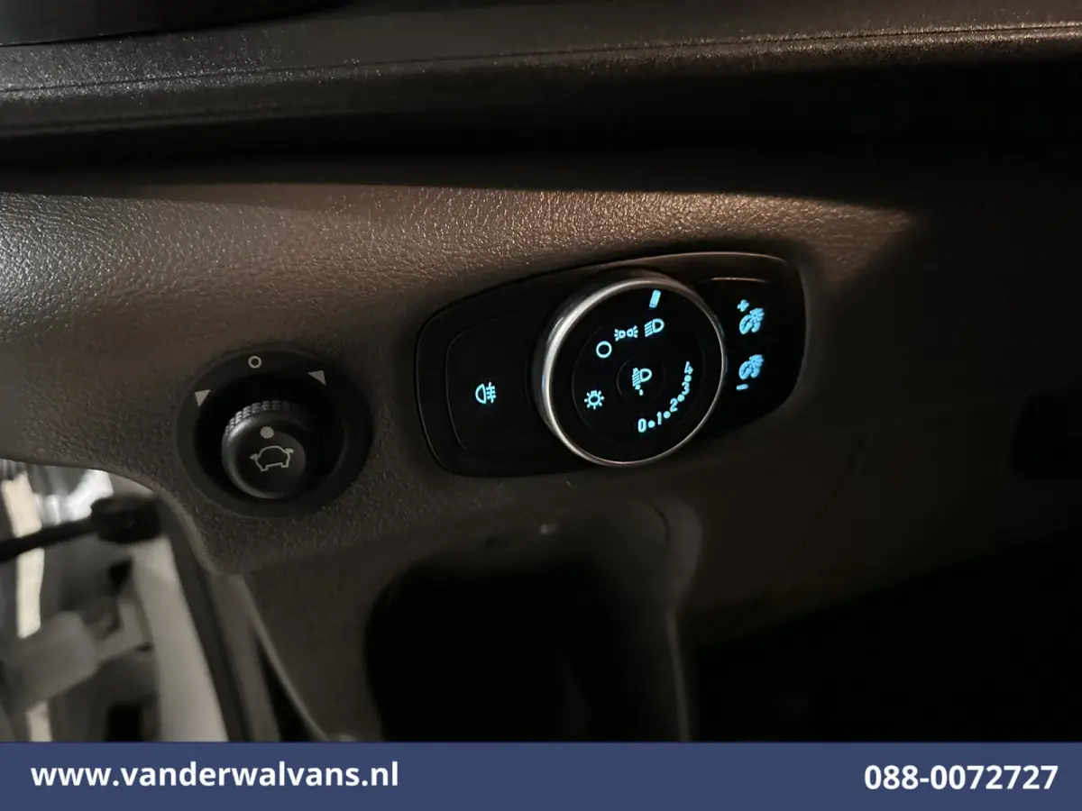 2.0 TDCI L2H2 Euro6 Airco | 2450kg Trekhaak | LM velgen | Verwarmde voorruit Dakdragers, Bijrijdersbank