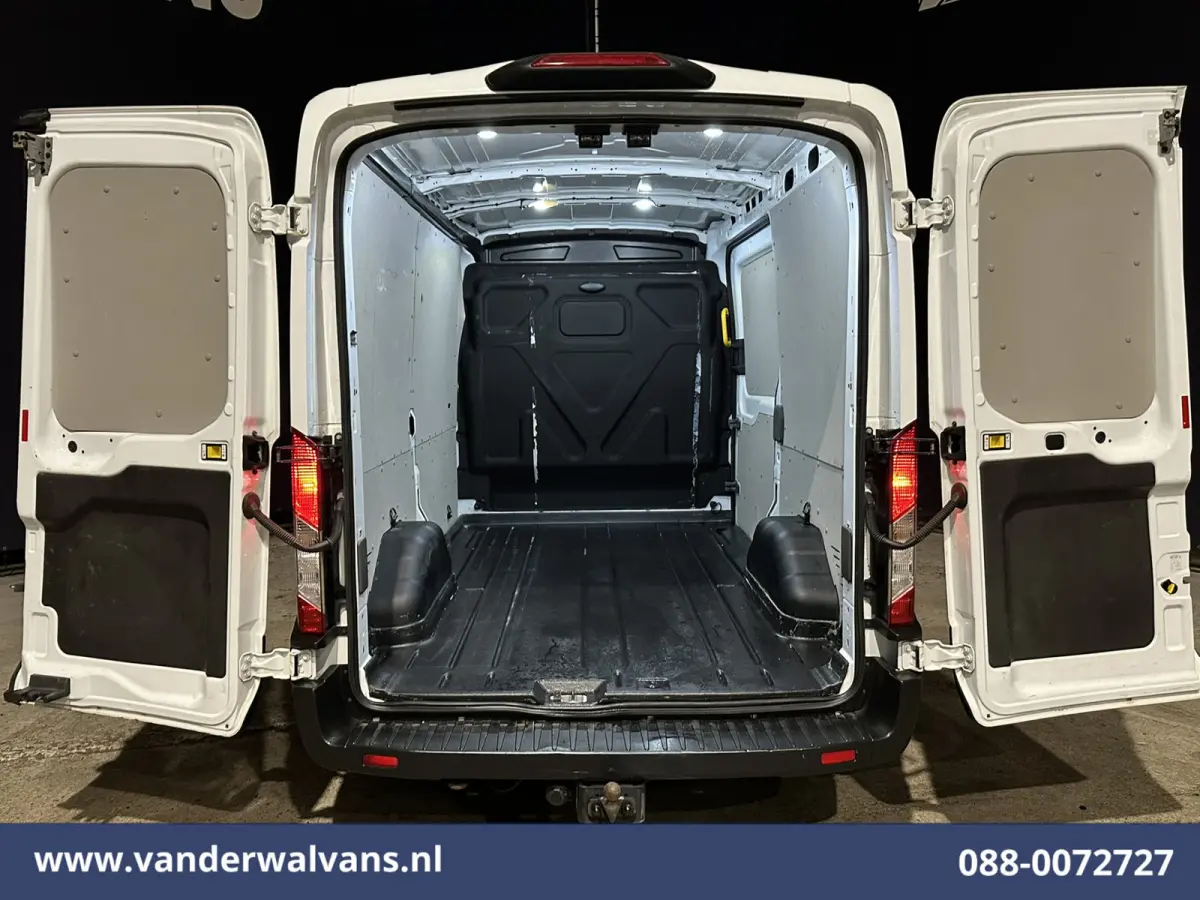 2.0 TDCI L2H2 Euro6 Airco | 2450kg Trekhaak | LM velgen | Verwarmde voorruit Dakdragers, Bijrijdersbank