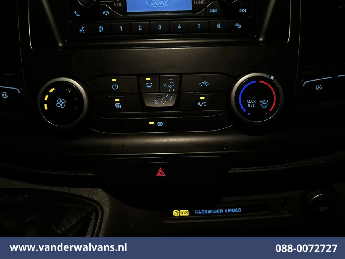 2.0 TDCI L2H2 Euro6 Airco | 2450kg Trekhaak | LM velgen | Verwarmde voorruit Dakdragers, Bijrijdersbank