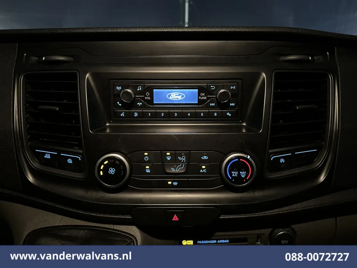 2.0 TDCI L2H2 Euro6 Airco | 2450kg Trekhaak | LM velgen | Verwarmde voorruit Dakdragers, Bijrijdersbank