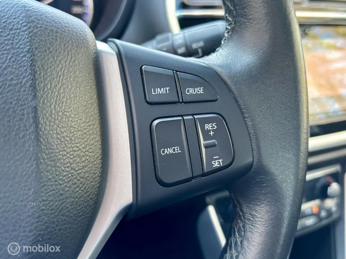 1.0 Boosterjet Exclusive. NAVI, CRUISE, CAMERA.