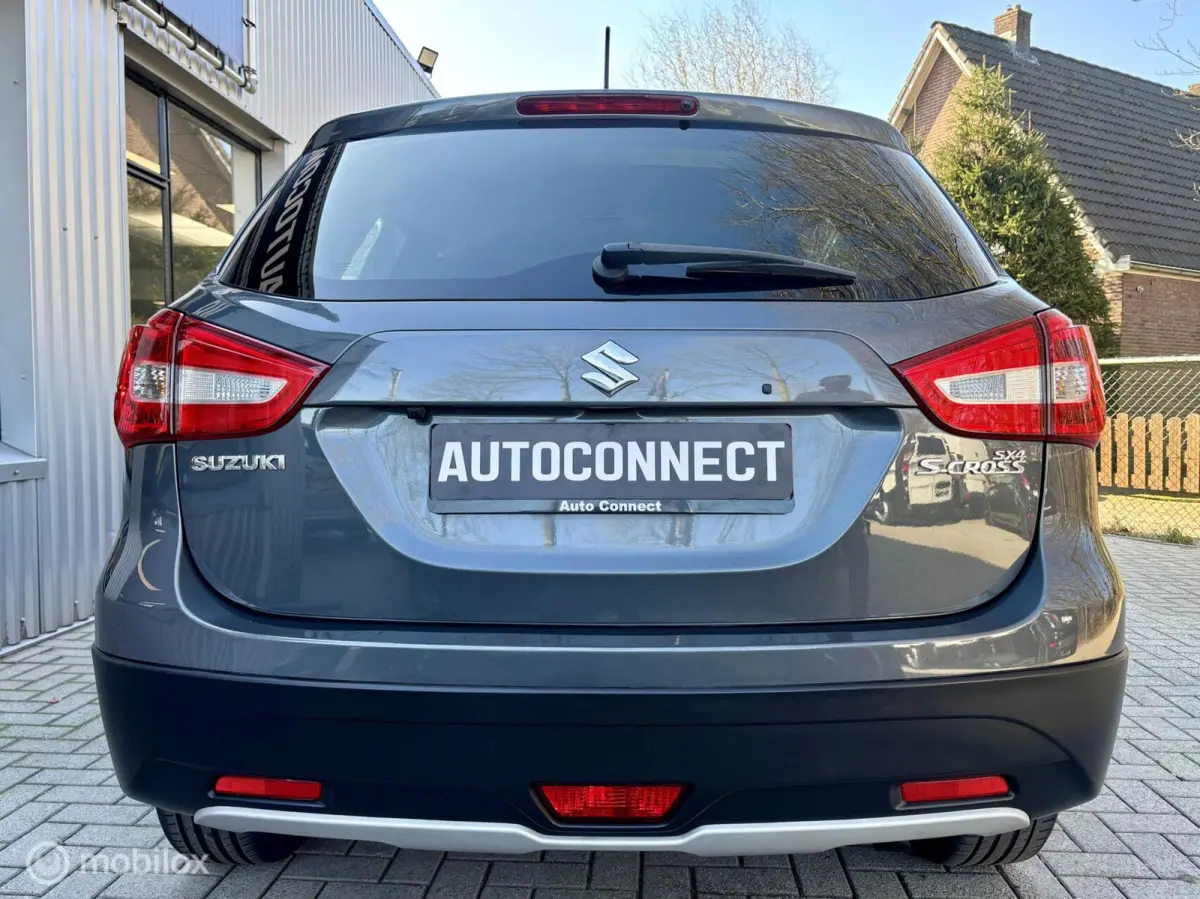 1.0 Boosterjet Exclusive. NAVI, CRUISE, CAMERA.