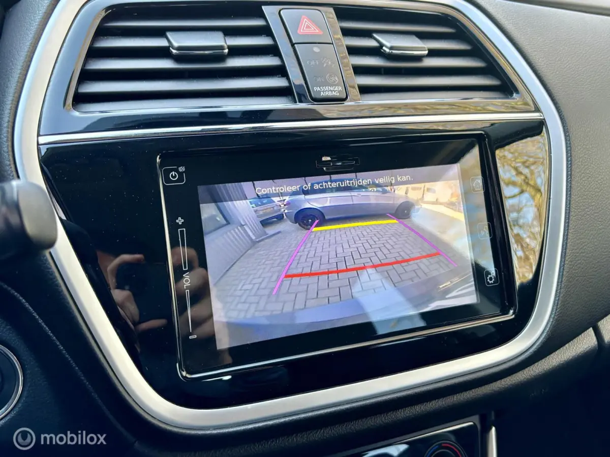 1.0 Boosterjet Exclusive. NAVI, CRUISE, CAMERA.