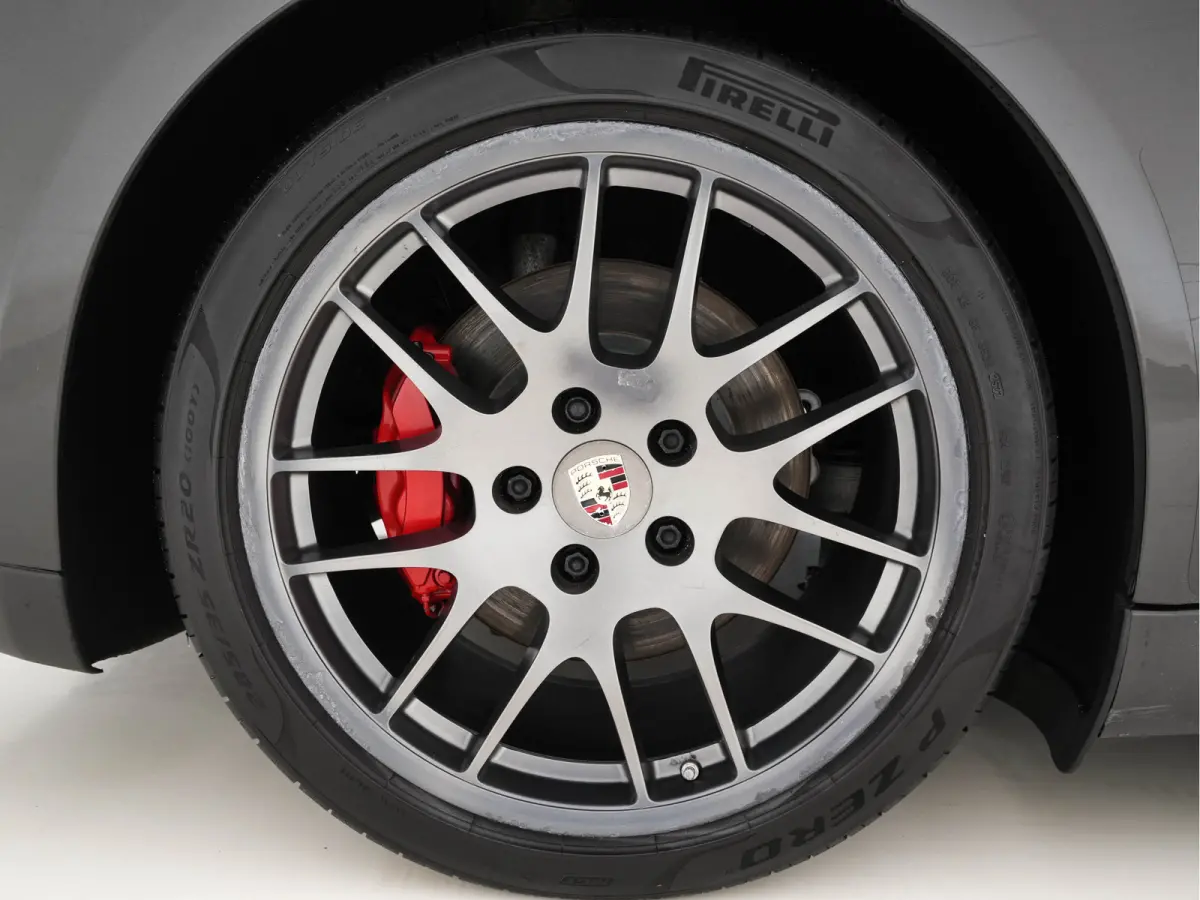 4.8 Turbo Aut. *PANO | LEATHER | SPORT-CHRONO | BI-XENON | AIRSUSPENSION | MEMORY-PACK | BOSE-AUDIO | HEATED-SPORTSEATS | ADAPTIVE-CRUISE | KEYLESS | CAMERA | NAVI-FULLMAP | SHIFTPADDLES |  