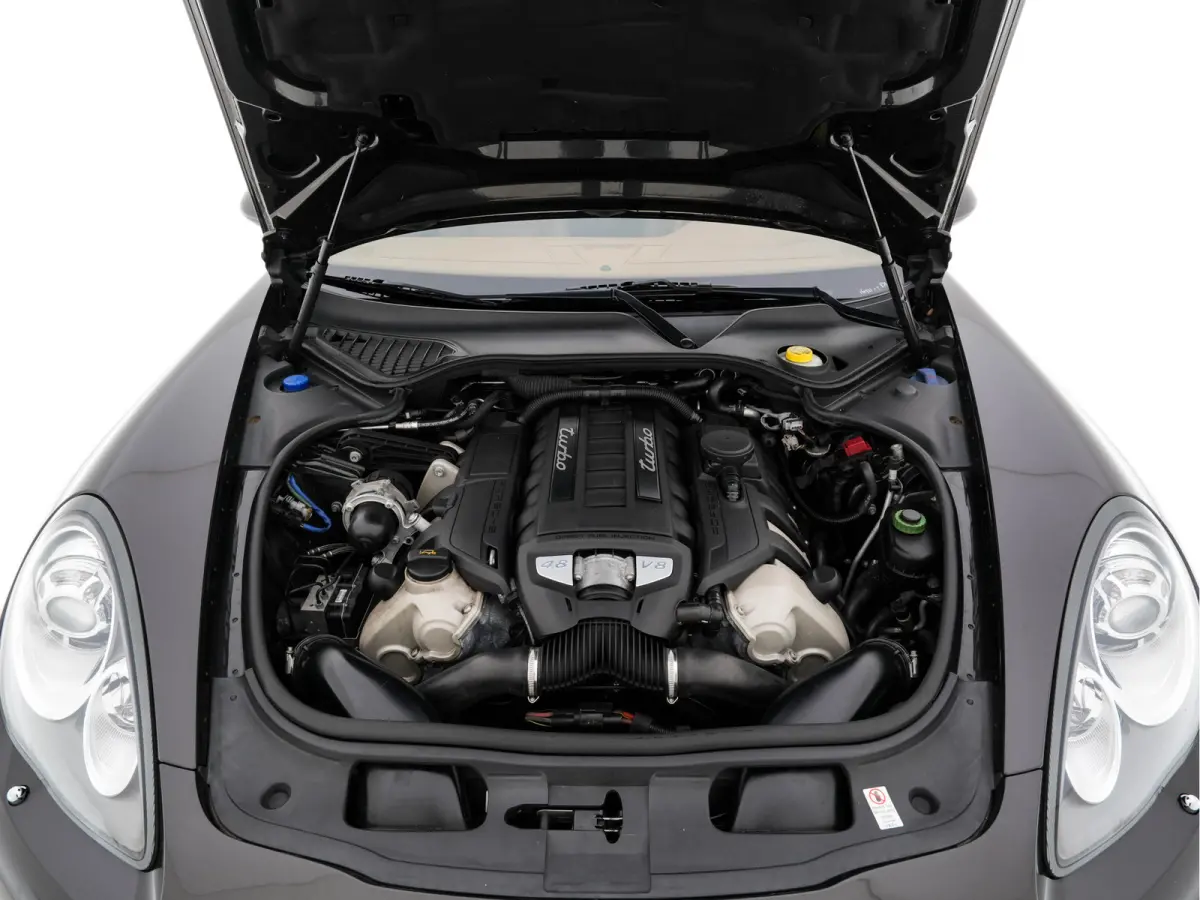 4.8 Turbo Aut. *PANO | LEATHER | SPORT-CHRONO | BI-XENON | AIRSUSPENSION | MEMORY-PACK | BOSE-AUDIO | HEATED-SPORTSEATS | ADAPTIVE-CRUISE | KEYLESS | CAMERA | NAVI-FULLMAP | SHIFTPADDLES |  