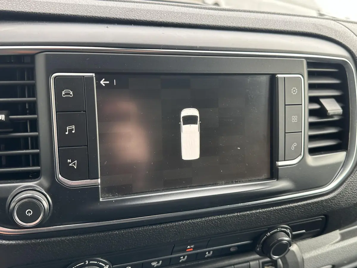 1.6 BlueHDI 95 Club M*NAVI*CRUISE*A/C*TEL*PDC*