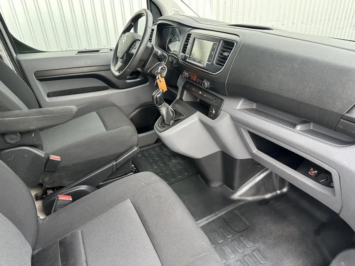 1.6 BlueHDI 95 Club M*NAVI*CRUISE*A/C*TEL*PDC*