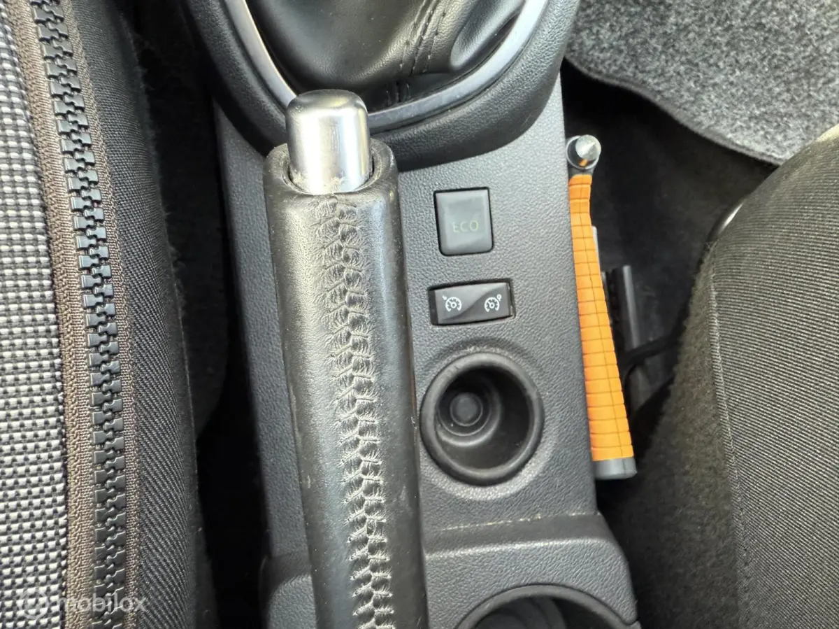 0.9 TCe Intens Camera Airco Velgen en Winterbanden
